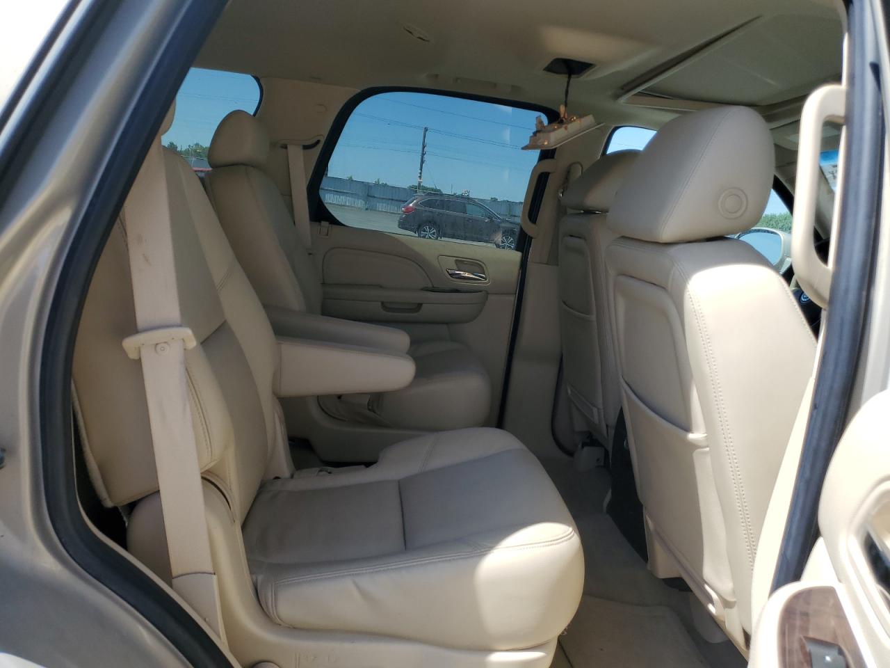 2008 Cadillac Escalade Luxury VIN: 1GYFK63848R173529 Lot: 62753765