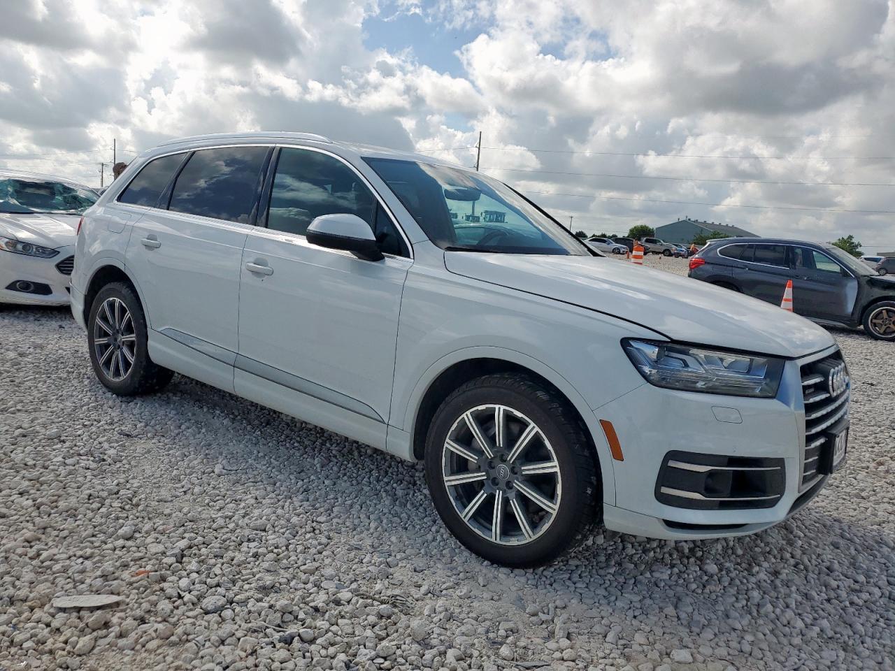 AUDI Q7 2018 VIN WA1VAAF74JD029082 zdjęcie 4