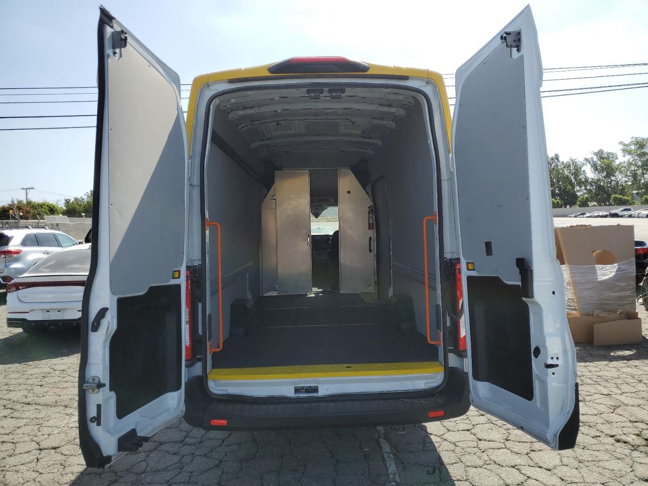 2023 Ford Transit T-350 Hd VIN: 1FTBF8XG2PKB16419 Lot: 62014555