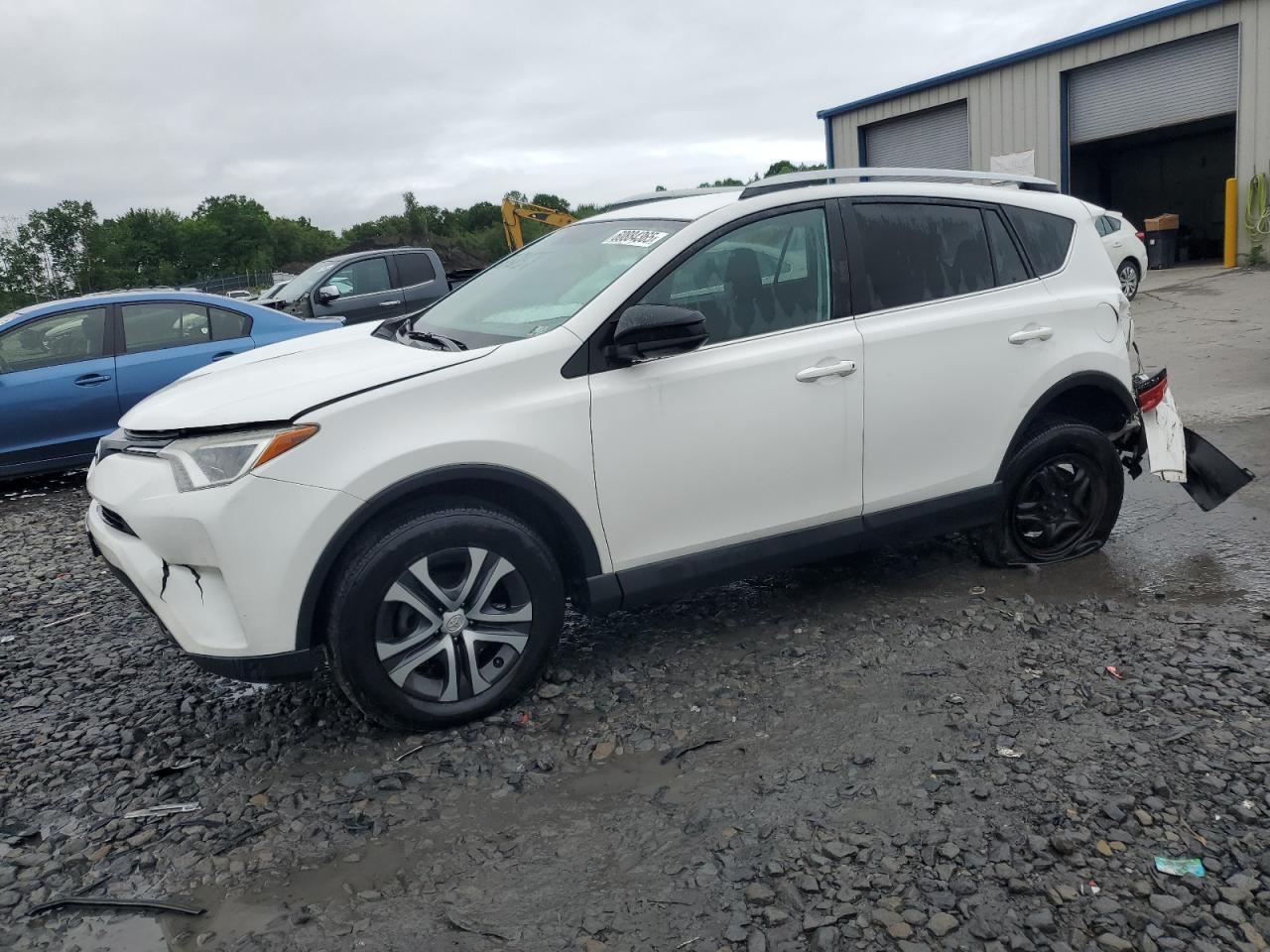 2016 Toyota Rav4 Le for Sale in Duryea, PA - Rear End