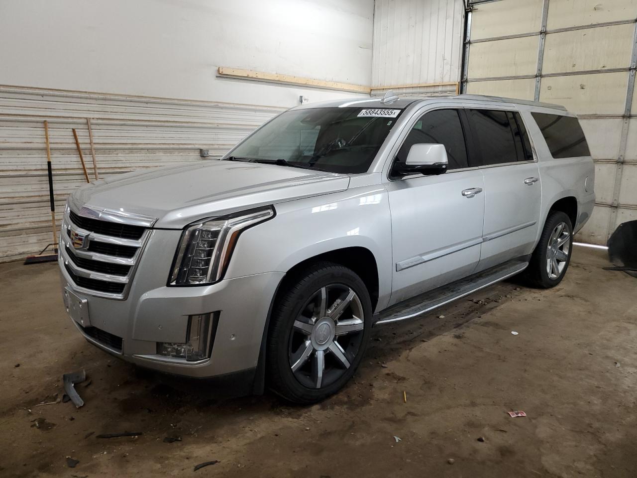 2017 Cadillac Escalade Esv Luxury for Sale in Ham Lake, MN - Rear End