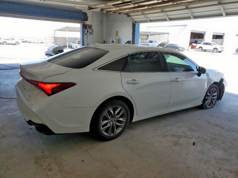  TOYOTA AVALON 2019 Білий