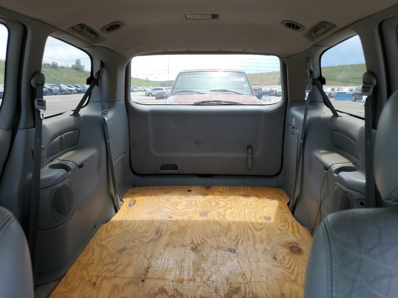 2000 Toyota Sienna Le VIN: 4T3ZF13C8YU306498 Lot: 60357305