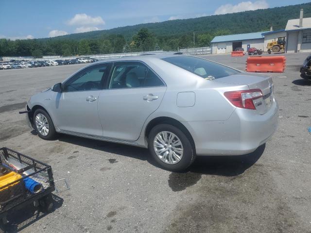 Sedans TOYOTA CAMRY 2014 Srebrny