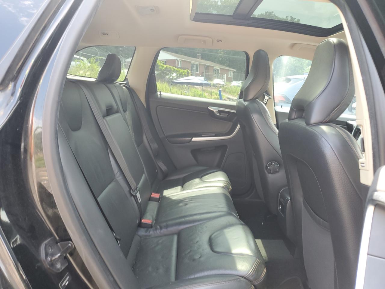 2010 Volvo Xc60 3.2 VIN: YV4982DZ3A2126375 Lot: 63061375