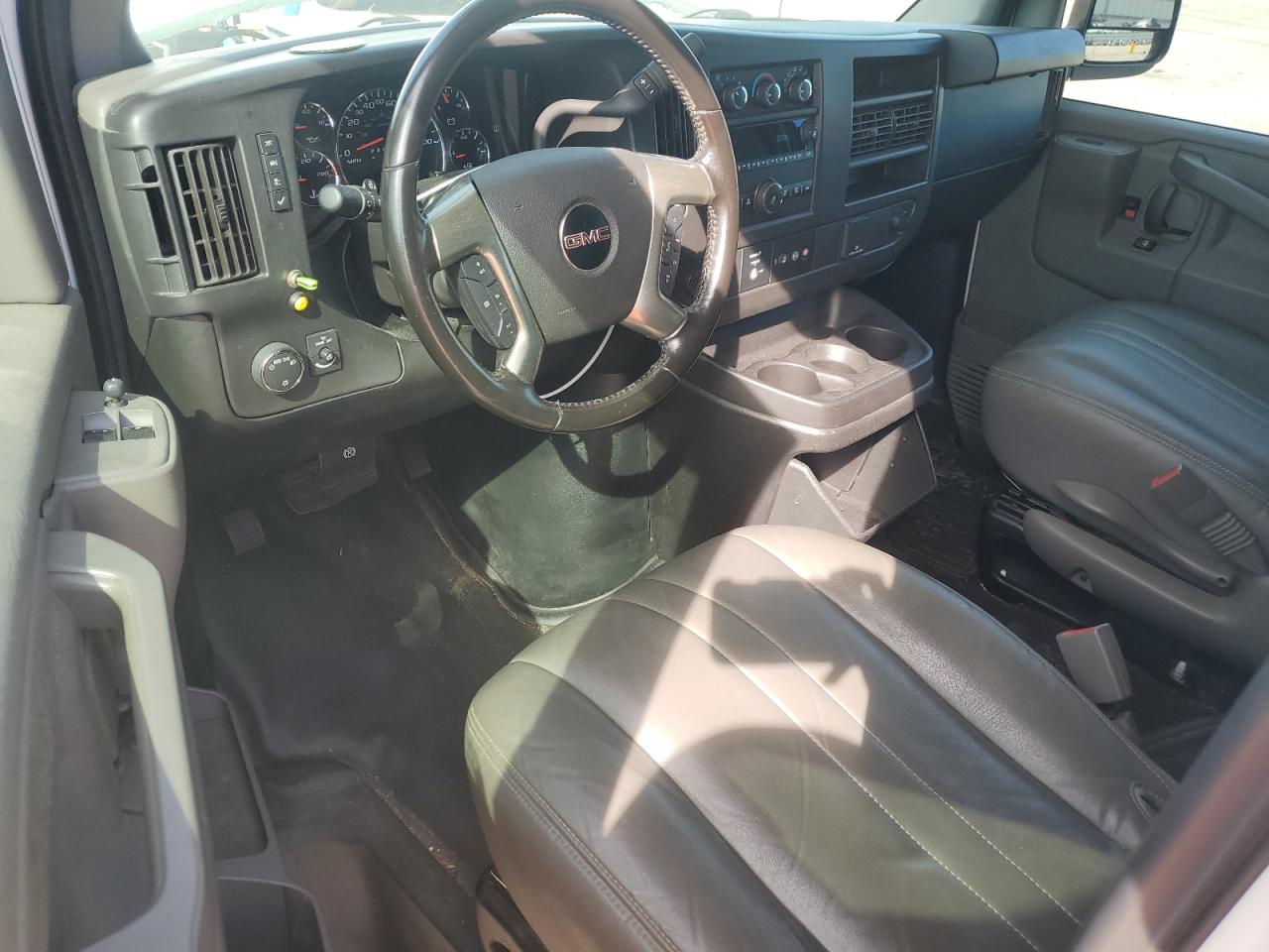 2018 GMC Savana G2500 VIN: 1GTW7AFP1J1341564 Lot: 58706435