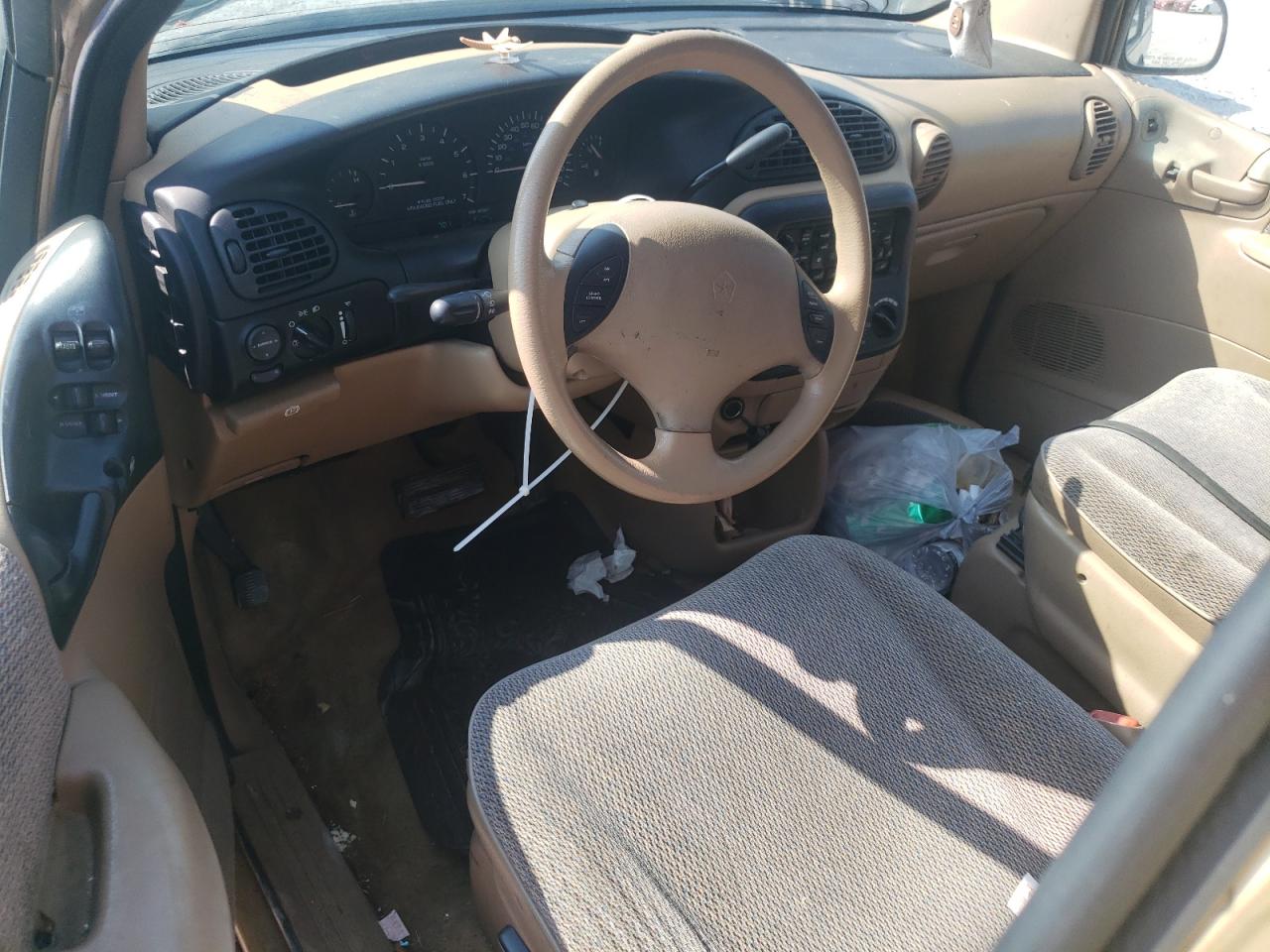 1996 Dodge Grand Caravan Se VIN: 1B4GP44R2TB318119 Lot: 61597585