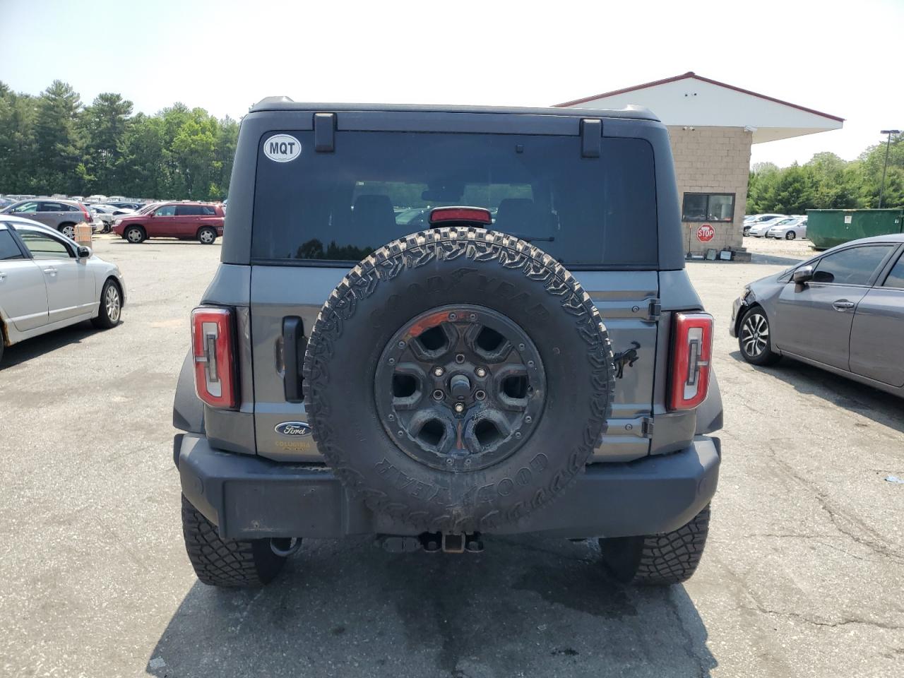 2022 Ford Bronco Base VIN: 1FMEE5DP6NLB28658 Lot: 60632405