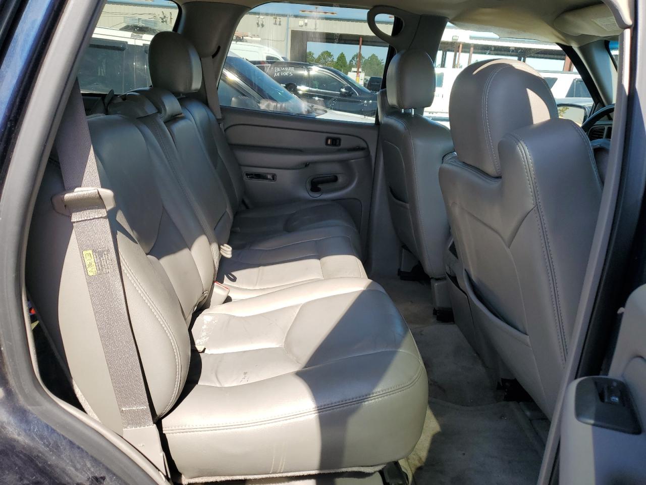2005 Chevrolet Tahoe C1500 VIN: 1GNEC13T05R163640 Lot: 61548065