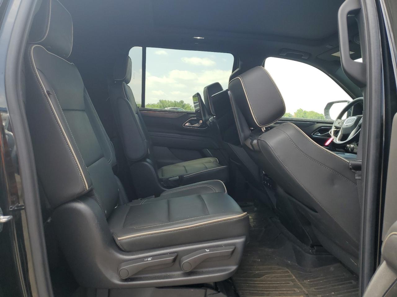 2022 GMC Yukon Xl K1500 Slt VIN: 1GKS2GKD6NR146180 Lot: 62696855