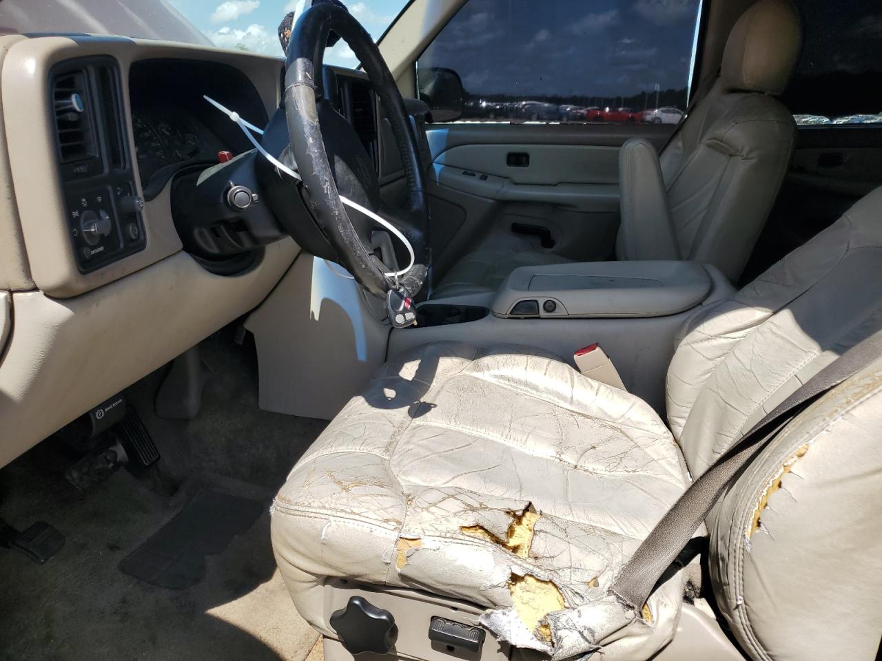 2002 Chevrolet Tahoe C1500 VIN: 1GNEC13Z52R250756 Lot: 62555955