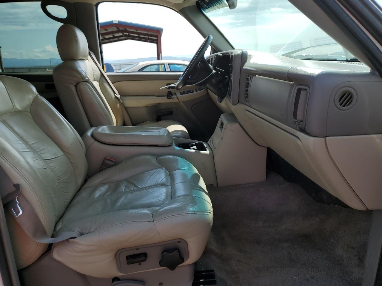 2000 Chevrolet Tahoe K1500 VIN: 1GNEK13T1YJ170876 Lot: 60708925