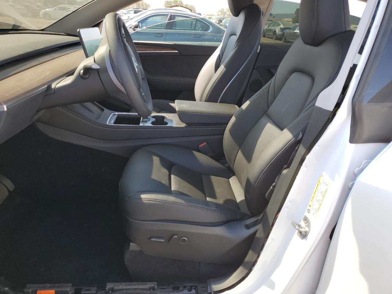 TESLA MODEL Y 2024 VIN 7SAYGDEE5RF090807 фото 7