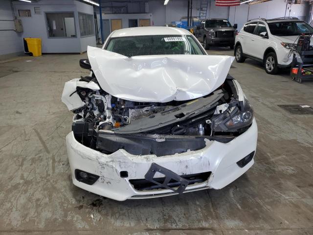  NISSAN ALTIMA 2018 Белы