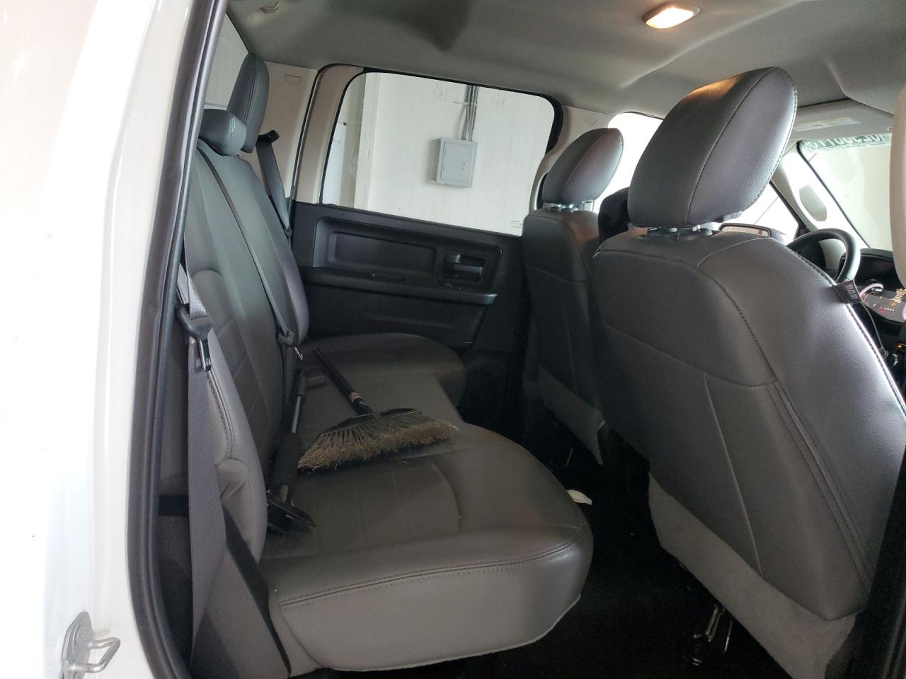 2018 Ram 1500 St VIN: 1C6RR7KMXJS231197 Lot: 62930775