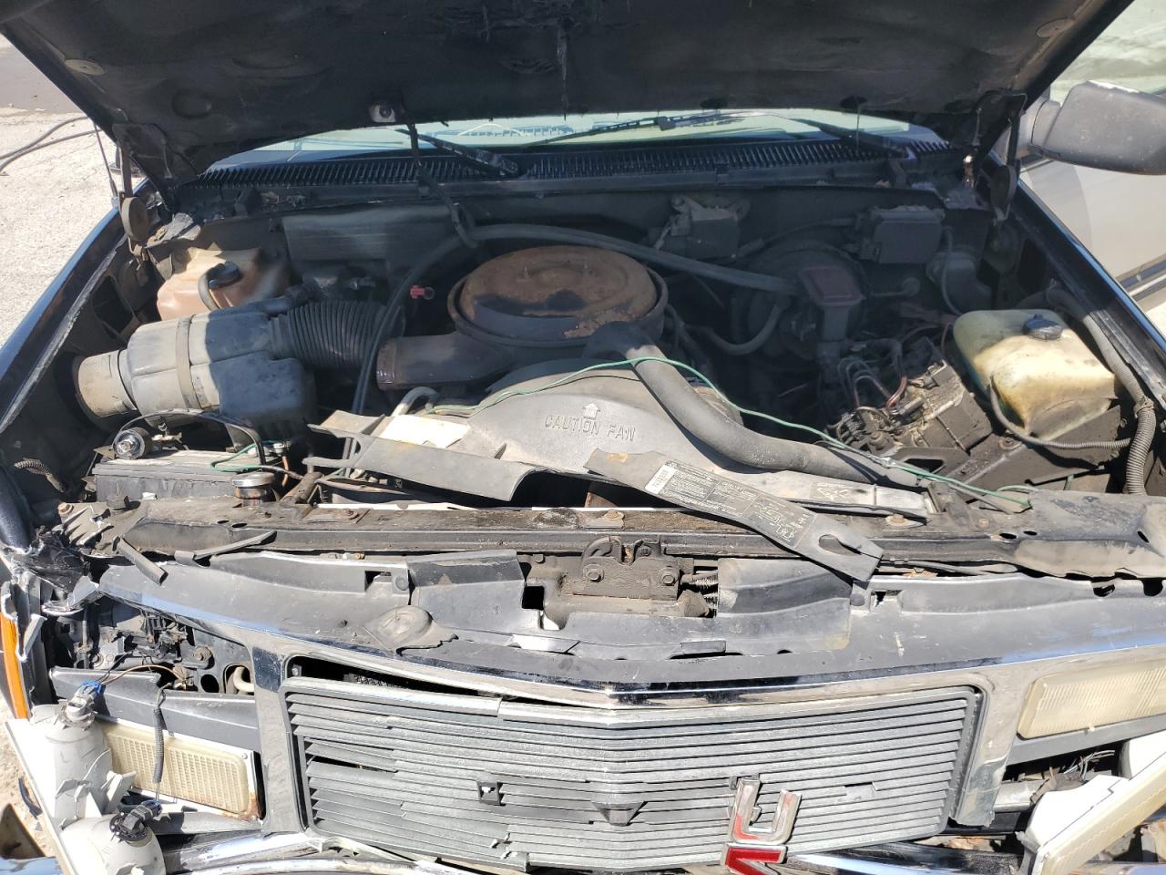 1993 GMC Suburban K1500 VIN: 1GKFK16K3PJ739522 Lot: 61732115