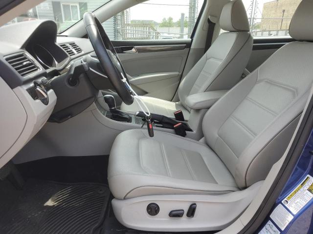  VOLKSWAGEN PASSAT 2017 Blue