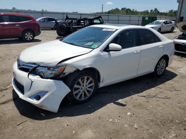  TOYOTA CAMRY 2013 Biały