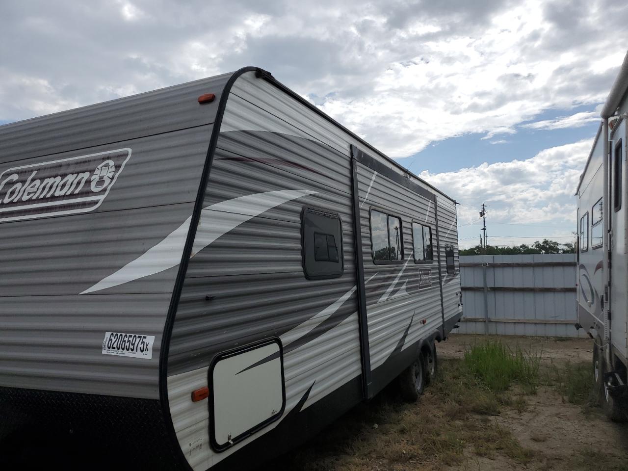 COLEMAN L859 2017 VIN 4YDT26322HH936395 photo 9