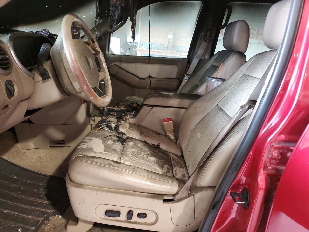 2008 Ford Explorer Eddie Bauer VIN: 1FMEU74898UA69823 Lot: 60681135