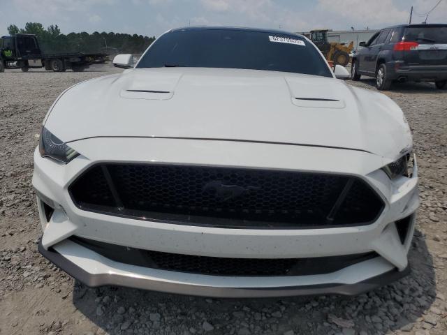  FORD MUSTANG 2018 Белый