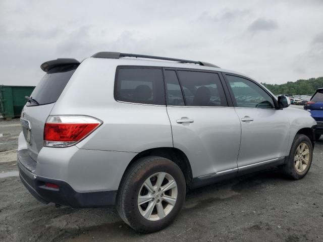 Паркетники TOYOTA HIGHLANDER 2012 Сріблястий