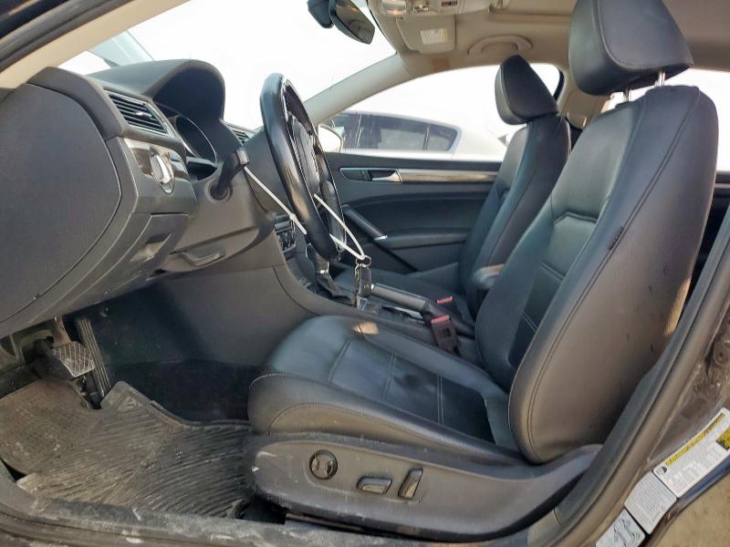  VOLKSWAGEN PASSAT 2018 Black