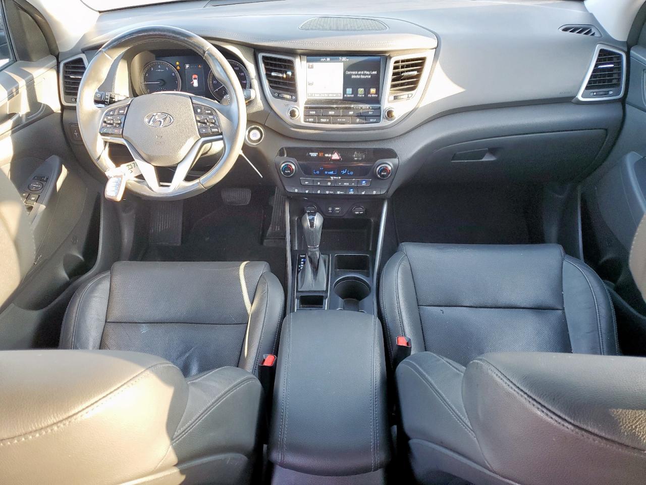 HYUNDAI TUCSON 2018 VIN KM8J3CA22JU829977 фото 8