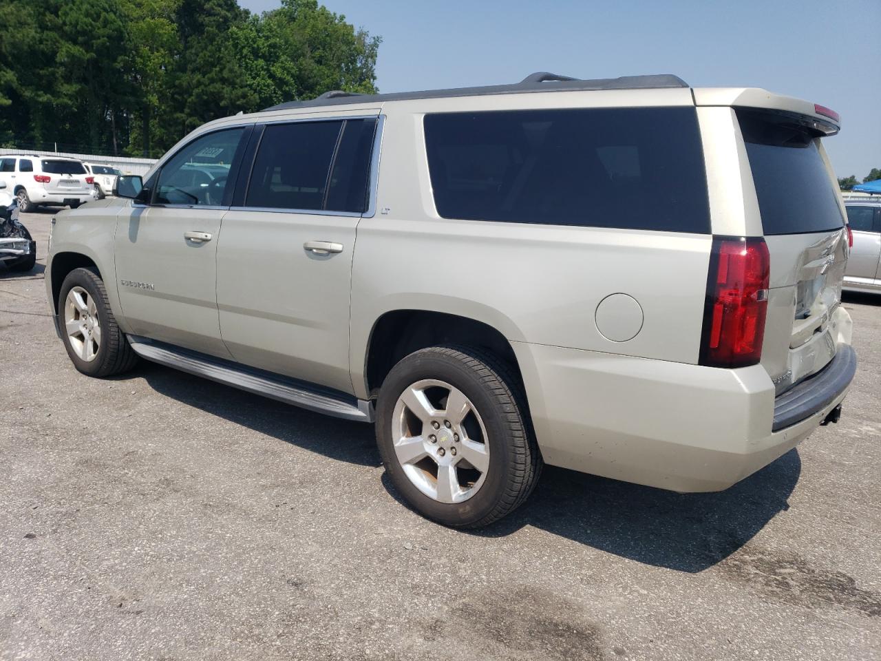CHEVROLET SUBURBAN 2015 VIN 1GNSKJKC4FR723961 zdjęcie 2