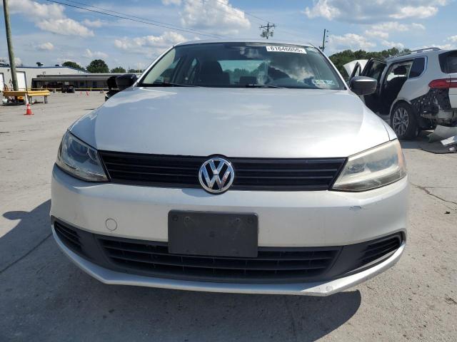  VOLKSWAGEN JETTA 2012 Srebrny