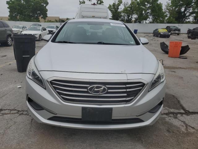 Sedans HYUNDAI SONATA 2016 Srebrny