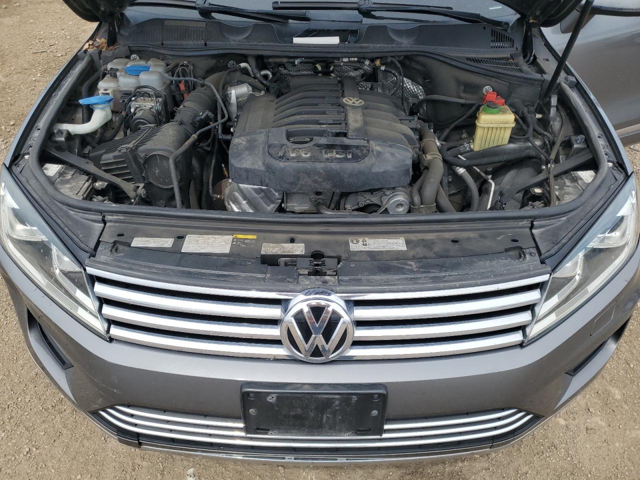 2016 Volkswagen Touareg Sport VIN: WVGEF9BP9GD012505 Lot: 61858145