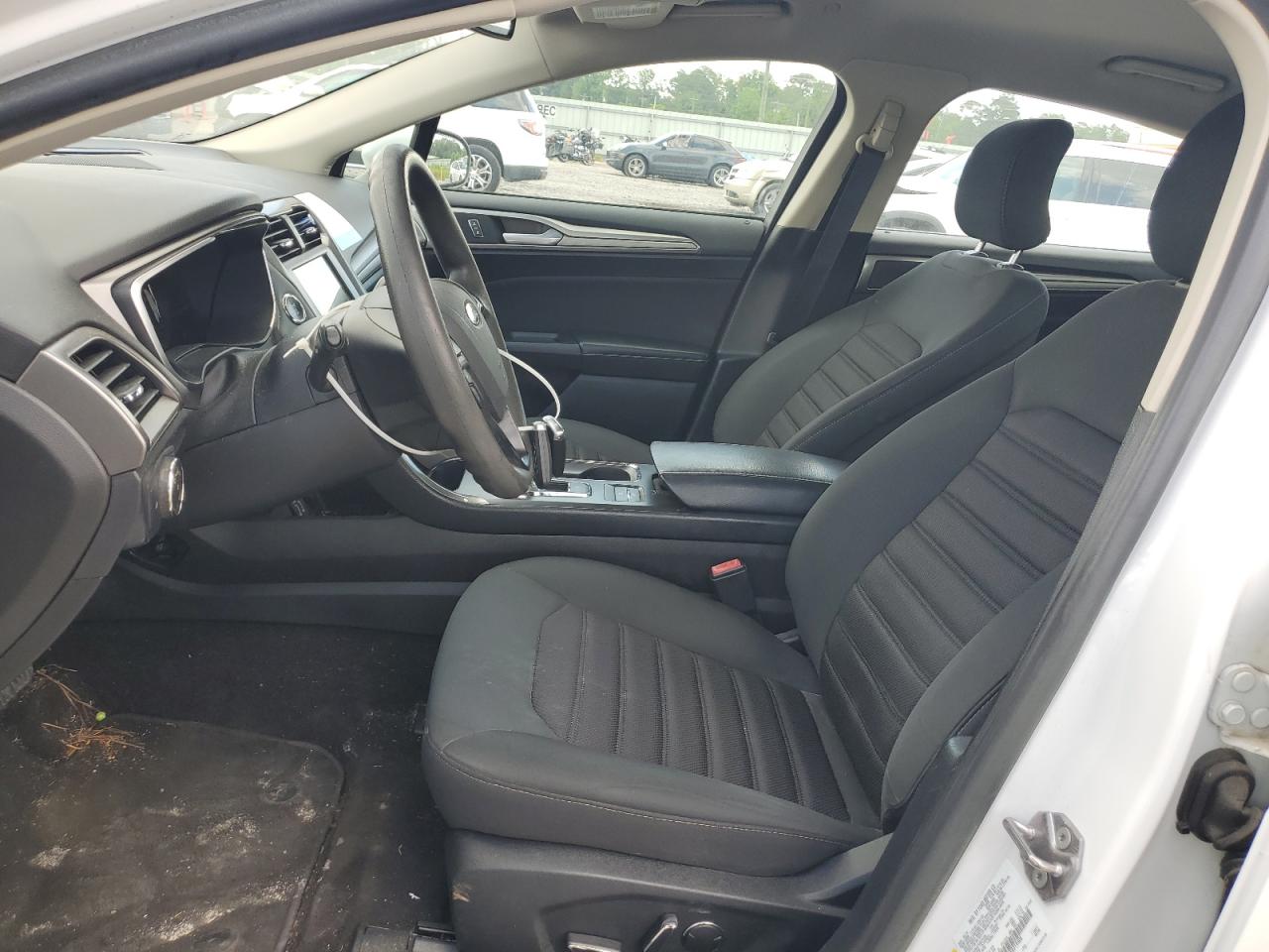 2019 Ford Fusion Se VIN: 3FA6P0LU7KR219406 Lot: 54066165