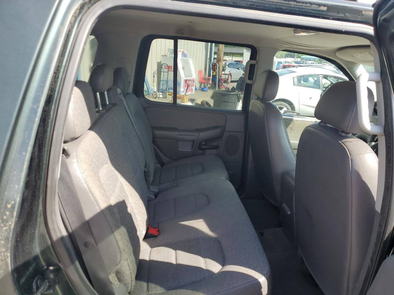 2004 Ford Explorer Xls VIN: 1FMZU62K64ZA56020 Lot: 61139815
