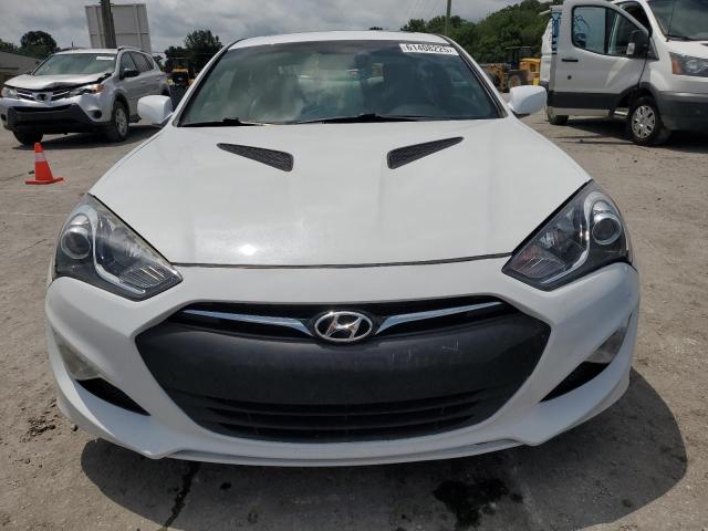 Coupet HYUNDAI GENESIS 2014 White