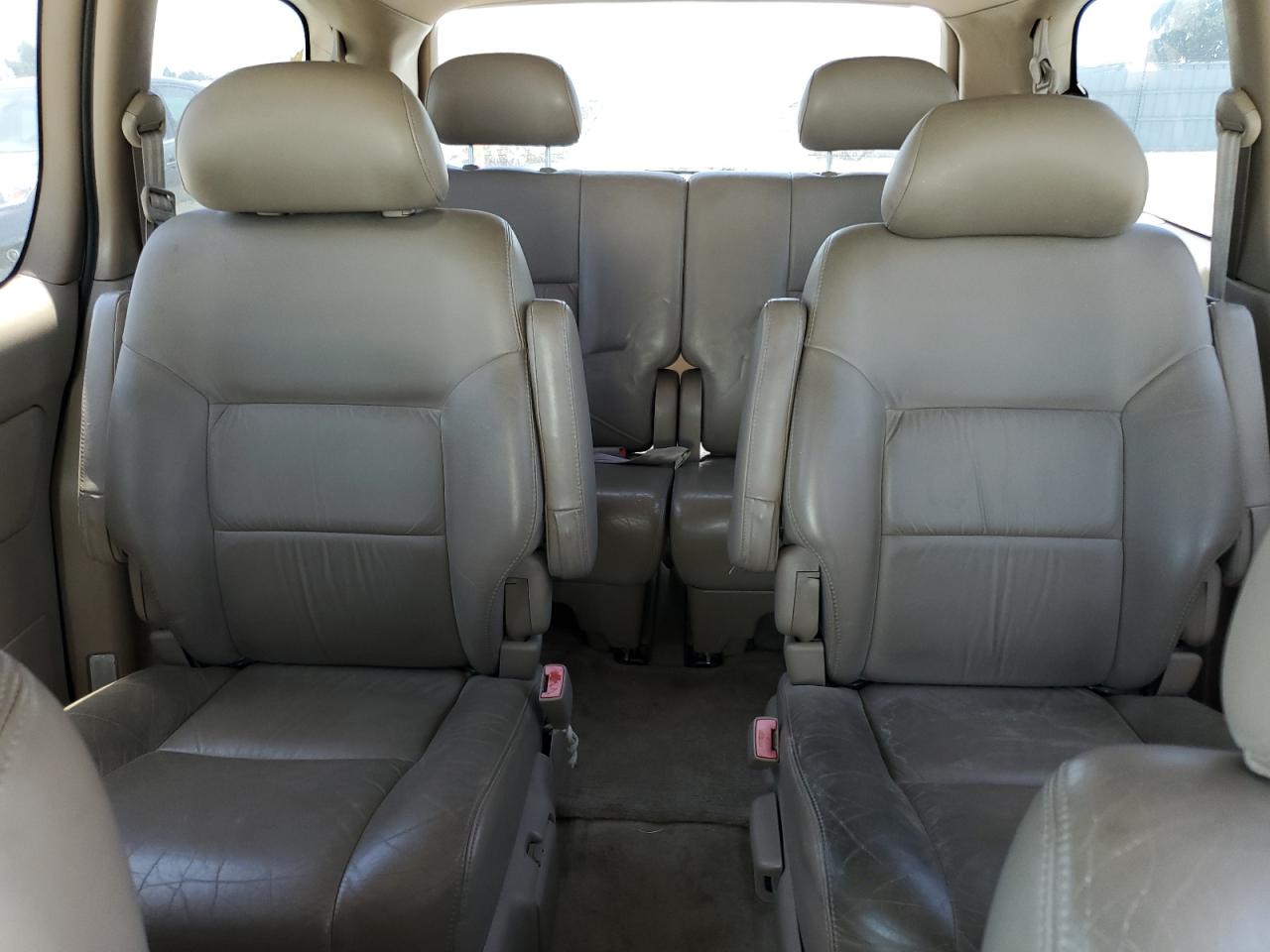 1998 Toyota Sienna Le VIN: 4T3ZF13C4WU064791 Lot: 61411865