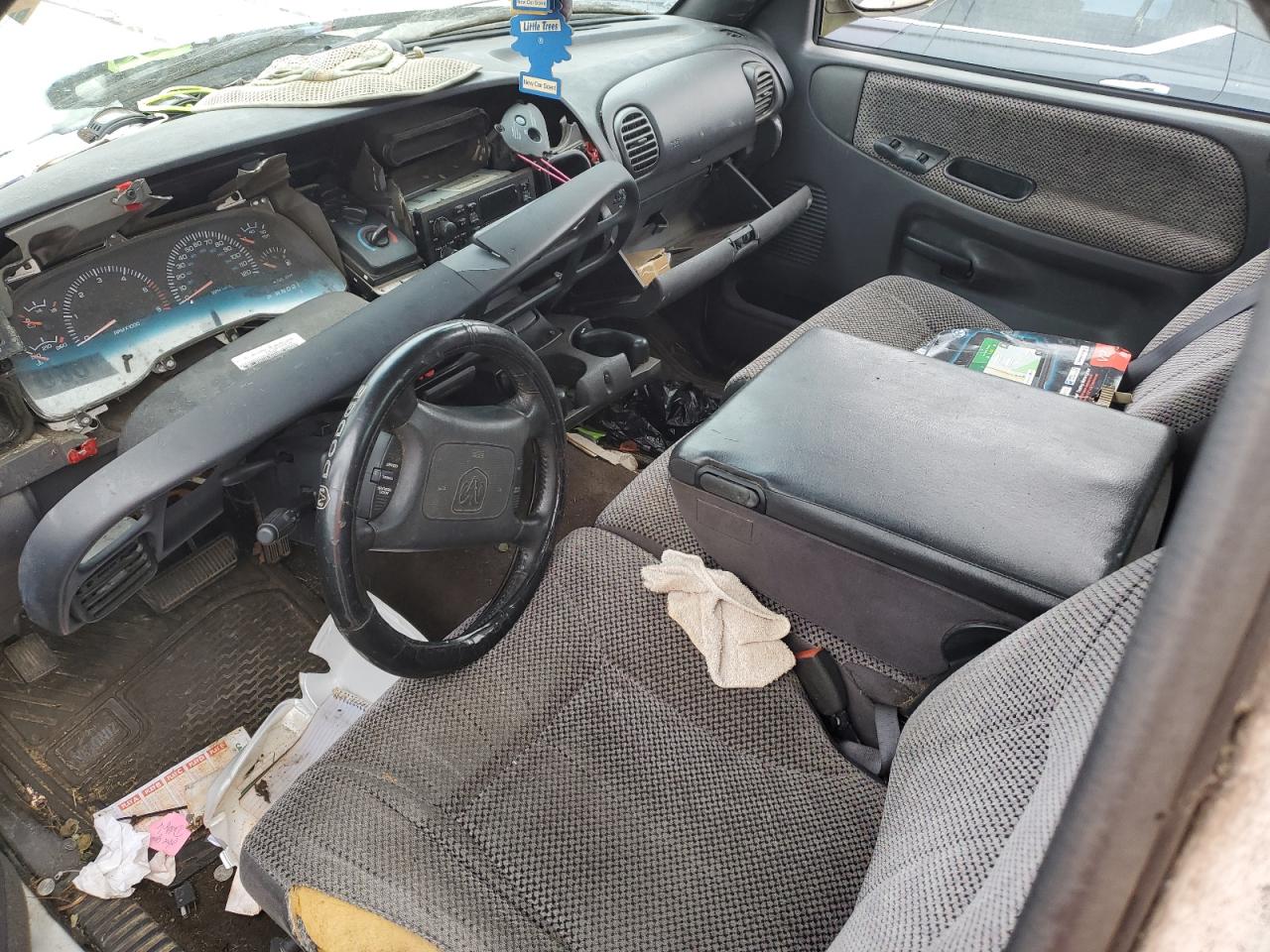 2000 Dodge Ram 1500 VIN: 3B7HC12YXYG118017 Lot: 60615085