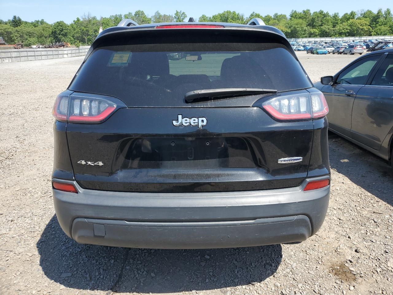 2019 Jeep Cherokee Latitude Plus VIN: 1C4PJMLB4KD194477 Lot: 60784425
