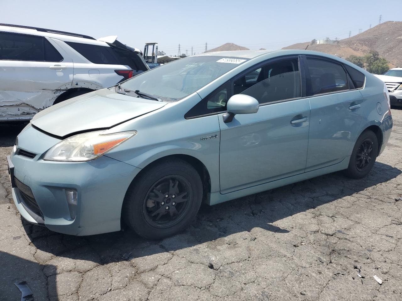 2015 Toyota Prius for Sale in Colton, CA - Minor Dent/Scratches