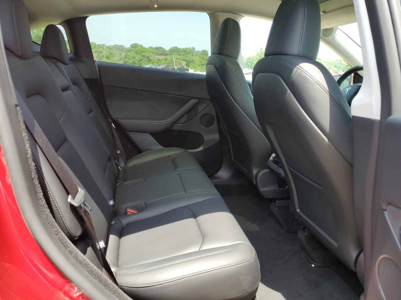 2024 Tesla Model Y VIN: 7SAYGDED6RF211660 Lot: 62097325