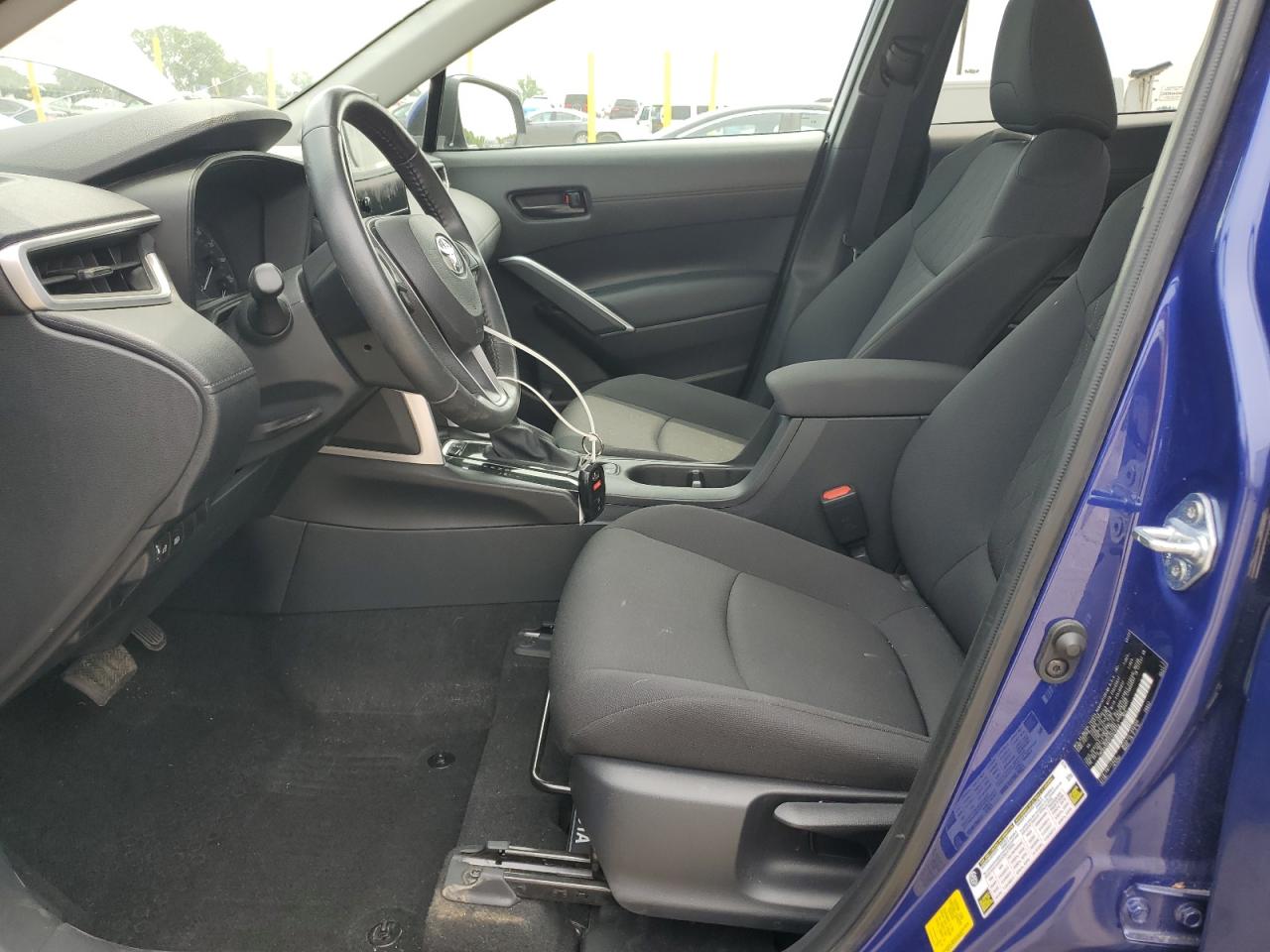 2023 Toyota Corolla Cross Le VIN: 7MUBAABGXPV058040 Lot: 60717565