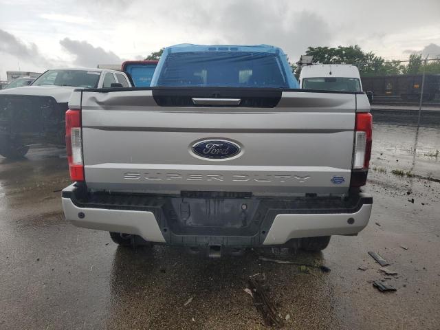 Pickups FORD F250 2017 Srebrny