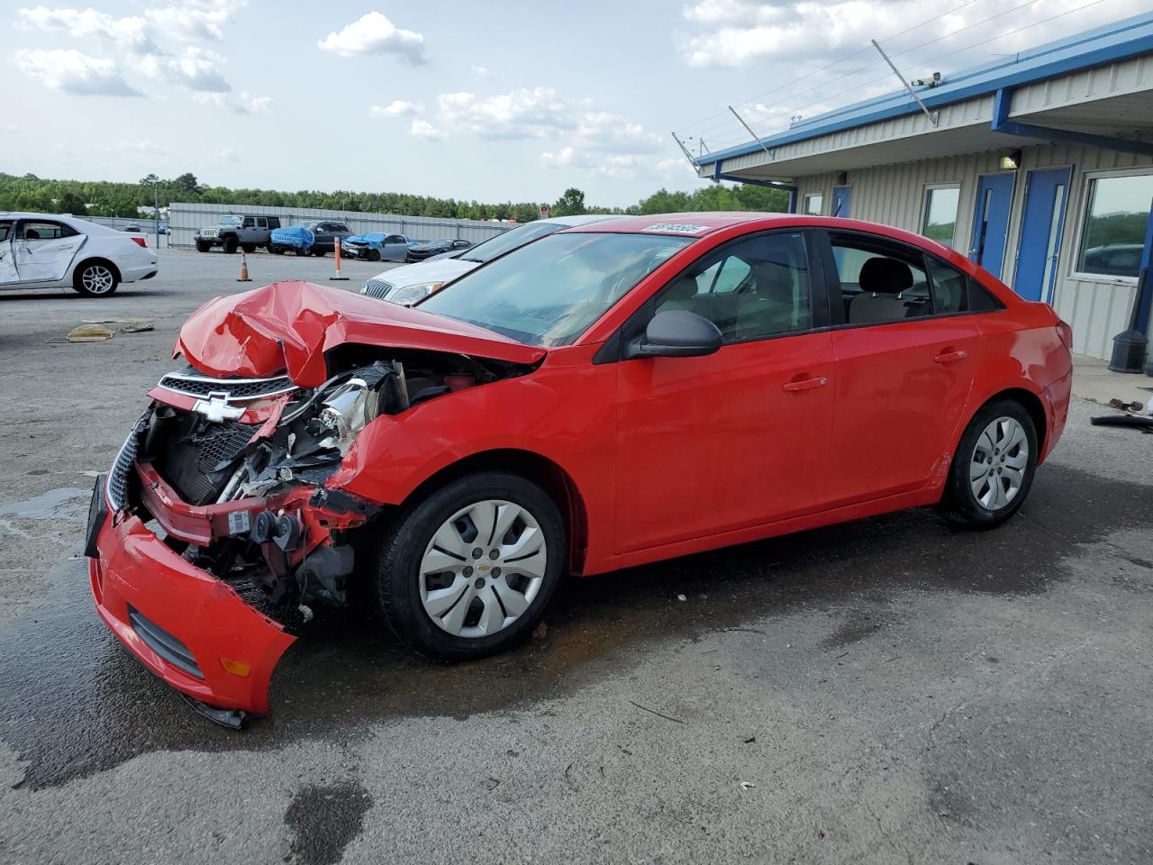 2014 Chevrolet Cruze Ls for Sale in Memphis, TN - Front End