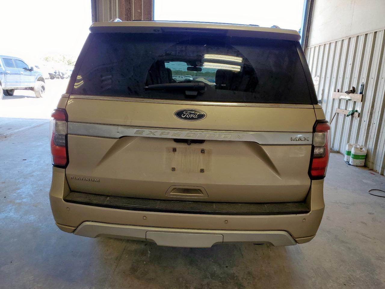2018 Ford Expedition Max Platinum VIN: 1FMJK1MT9JEA33765 Lot: 61803045