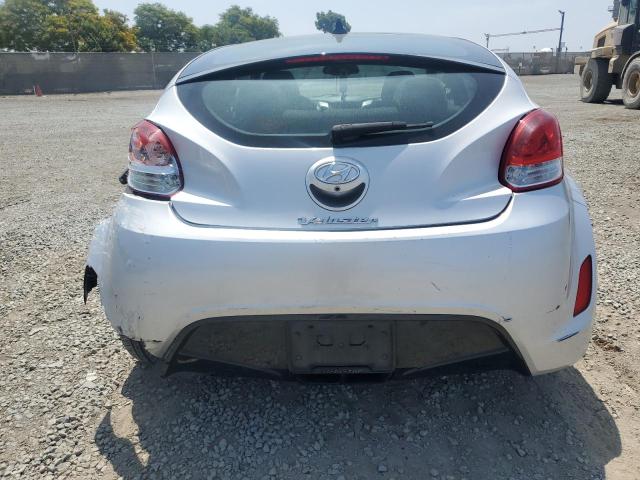  HYUNDAI VELOSTER 2017 Srebrny