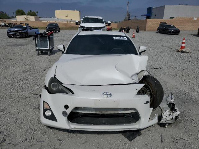  TOYOTA SCION 2015 Білий