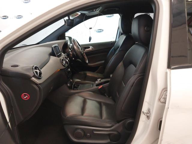 2013 MERCEDES BENZ B180 BLUEE