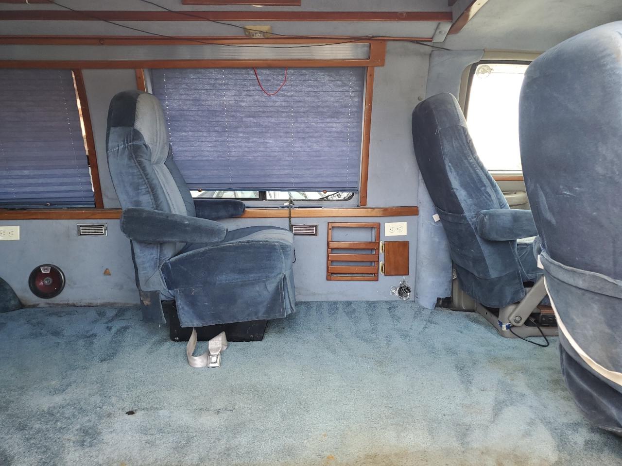 1999 Chevrolet Express G2500 VIN: 1GCGG29RXX1146529 Lot: 62112755