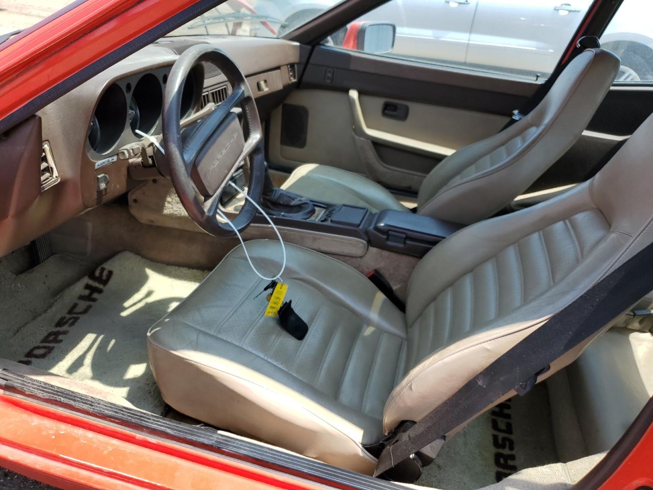 1985 Porsche 944 VIN: WP0AA0940FN471150 Lot: 60061975