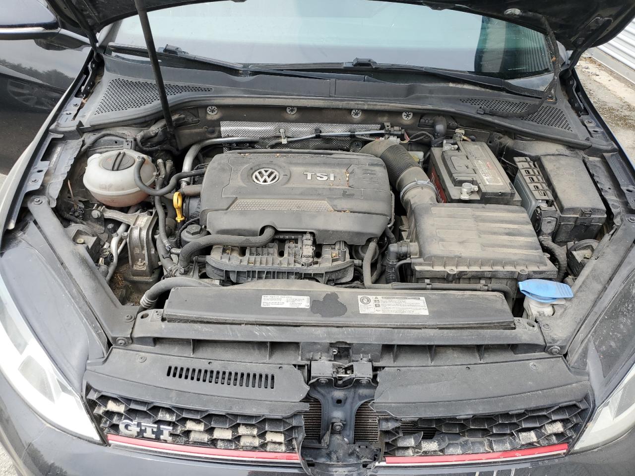2017 Volkswagen GTI - Image 12